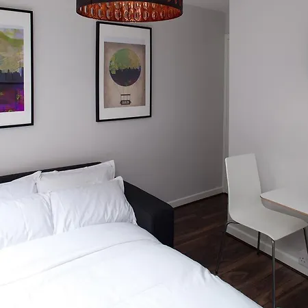 Modern In Heart Of The City Apartmán