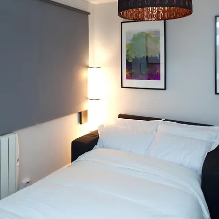 Modern In Heart Of The City Apartament *